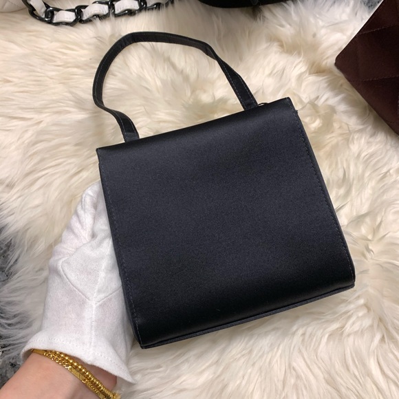 ❌SOLD ❌Vintage Chanel camellia satin mini handle bag - Picture 5 of 13